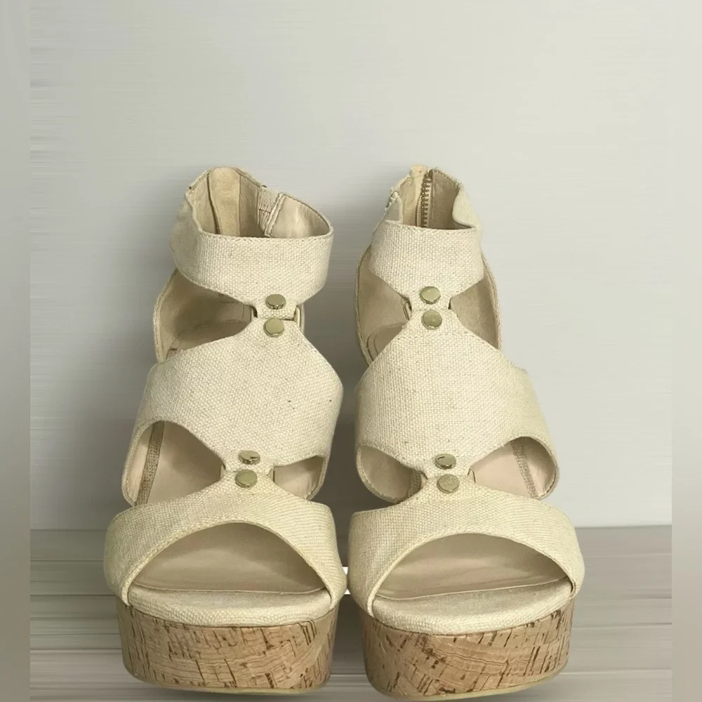 Karl Lagerfeld Sylvie Beige Canvas Cork Wedge Sandals 8M Gold Zip Back